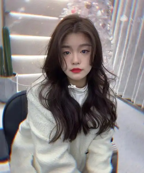 款适合秋季的发色蜜茶棕发色推荐