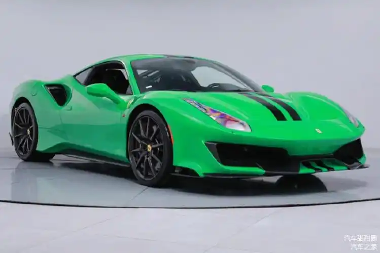 赛车化的设计 奢华的运动气场 法拉利488 pista 绿色涂装很拉风_车家