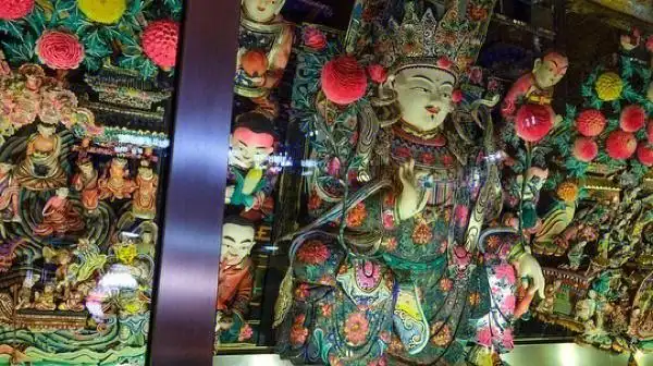 青海塔尔寺艺术三绝之酥油花