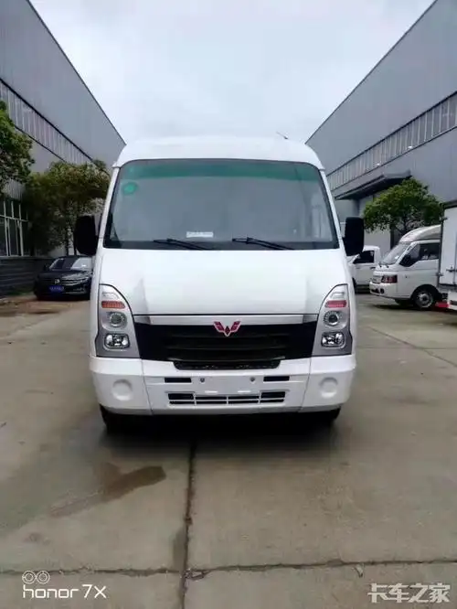 五菱柴油大面包