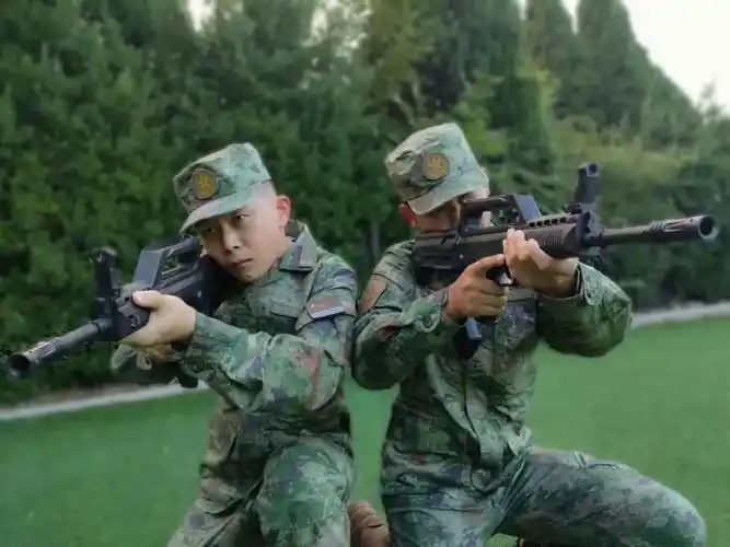 共圆军校梦!一个部队2名战士同时考入一所军校