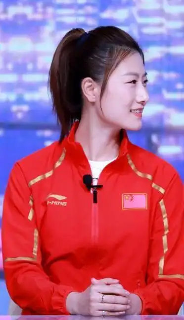 丁宁,中国乒乓球队女队前任队长,创造了国乒女队一个时代的辉煌.