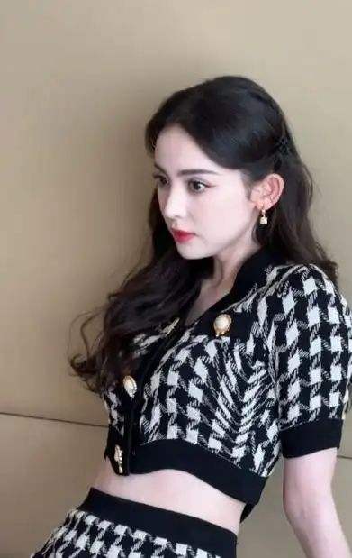 古力娜扎与许魏洲携手亮相活动完美般配展现时尚魅力