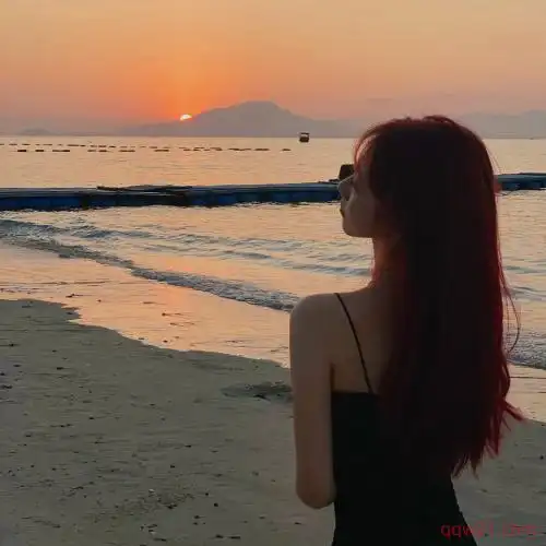 女生头像清新背影海边也有几张不是背影的