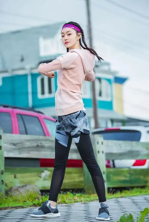 宋轶纽约跑马拉松运动风的小仙女身材抢眼