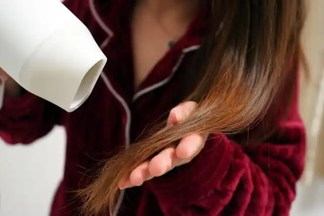 米家水离子吹风机:冷热一键切换,智能温控快速吹干头发