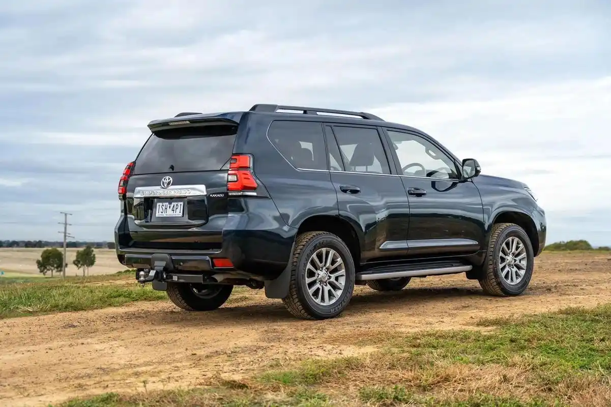 8t柴油版 2022款丰田霸道 2.