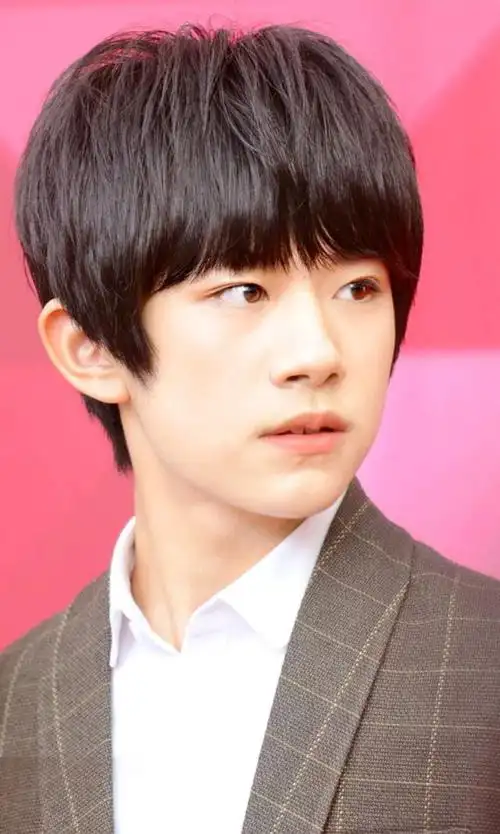 易烊千玺从小到大,变化真的那么大吗?