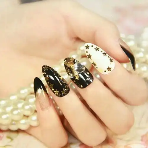 美甲图片 - 圆尖头假指甲成品贴片