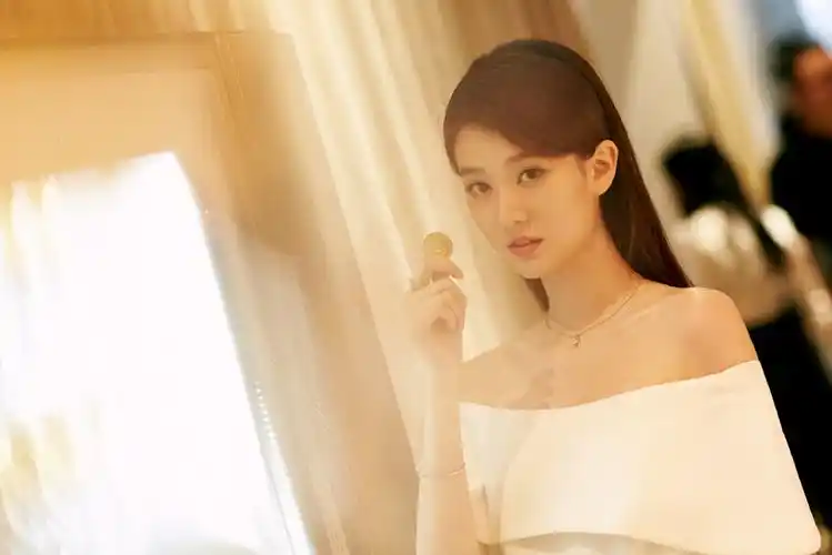 乔欣清新优雅活动照图片