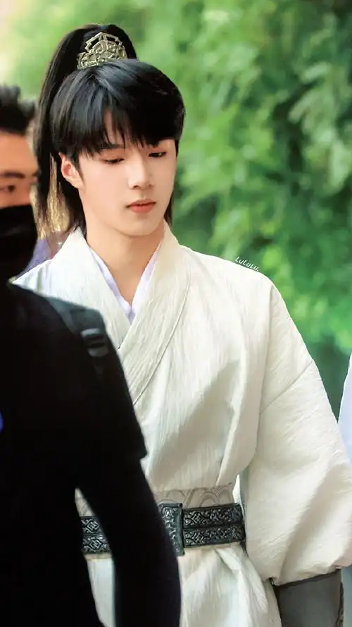 新生代演员刘耀文