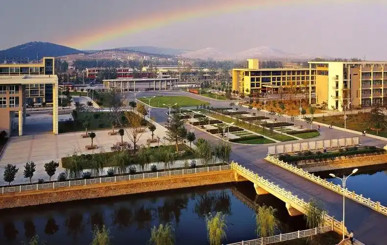 2016年更名为徐州医科大学,是整个淮海经济区办学历史悠久,办学特色