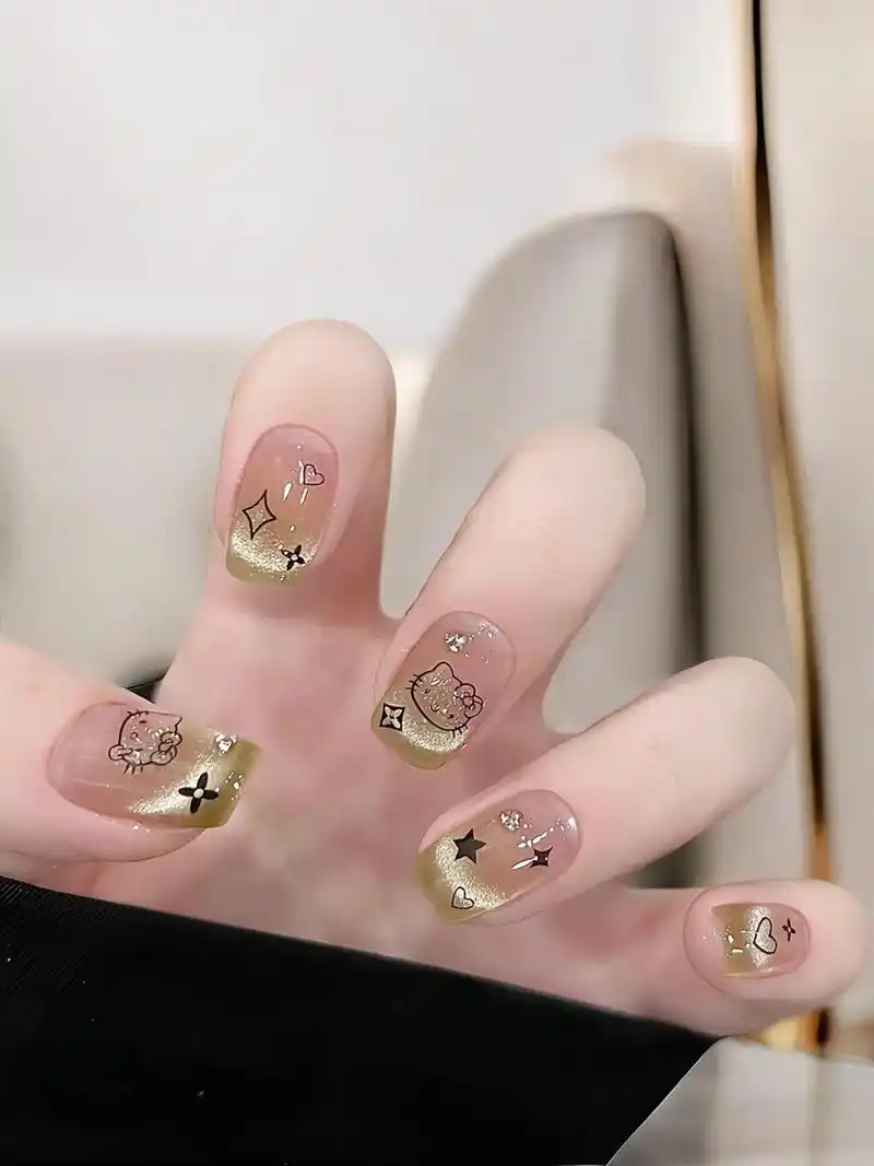 可爱猫咪93短款美甲超有氛围感巨显白百搭穿戴甲.