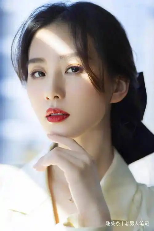 明星壁纸,刘诗诗短发,神颜女神姐姐太美了!_时尚_气质_图片