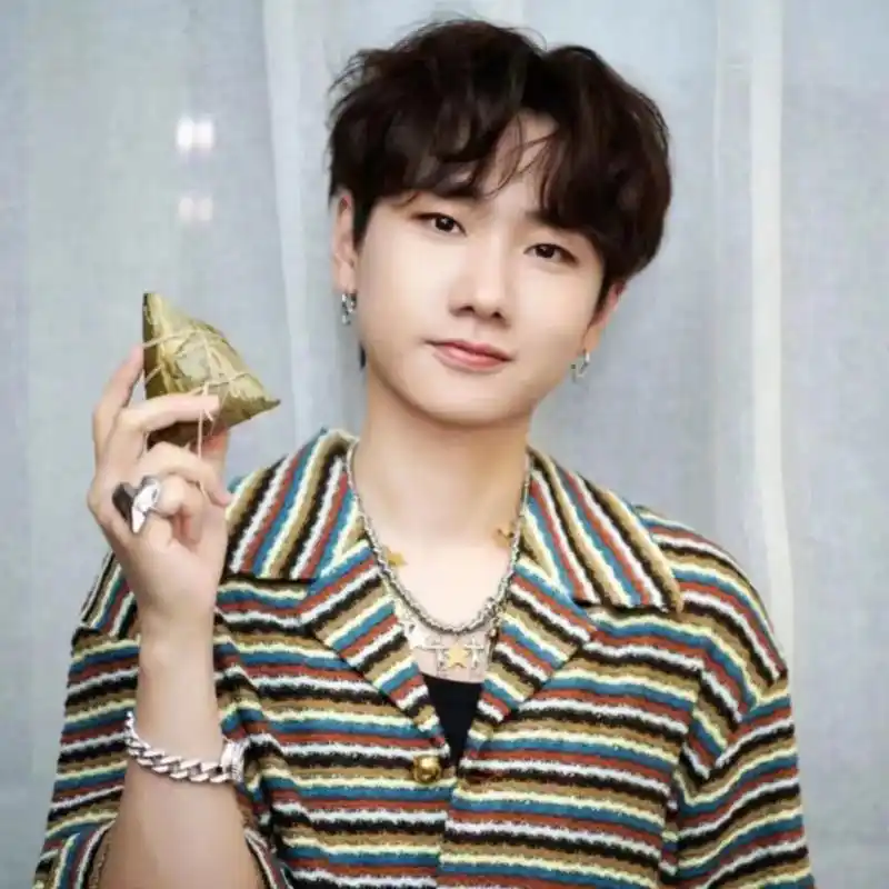 打卡q版头像73汪苏泷.挑战画100位明星头像,第 81位:汪 - 抖音