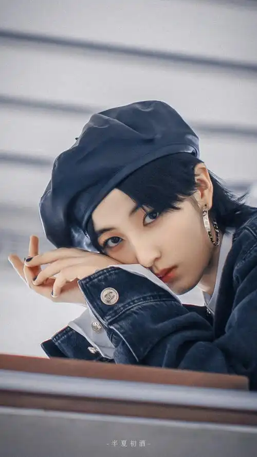 张子枫 cr@半夏初酒