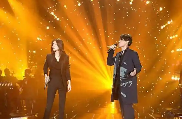 天赐的声音第五季录制现场曝光张碧晨杨宗纬合体演唱引期待