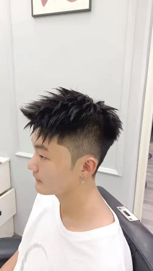 前刺老虎头才是yyds#男士前刺发型