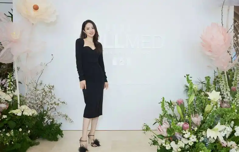 董璇黑色长裙大好身材写真_锁骨_照片_真会