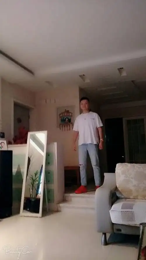 女生觉得这小伙怎么样?身高一米八六