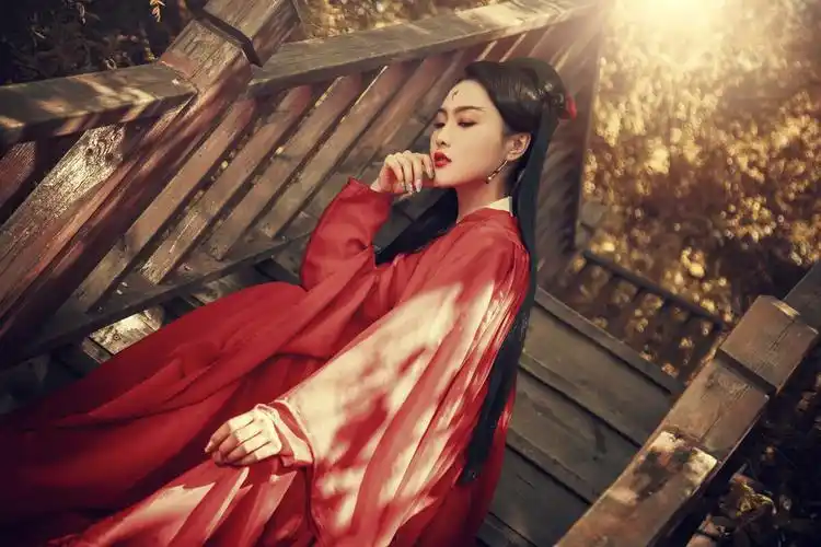 青灯本是不归客奈何浊酒恋红尘古装女侠客又一番韵味