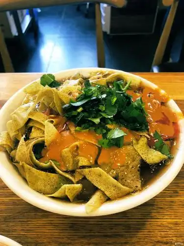 一直以为只有煎饼果子才是天津美食,其实还有锅巴菜 ~~… 查看本楼