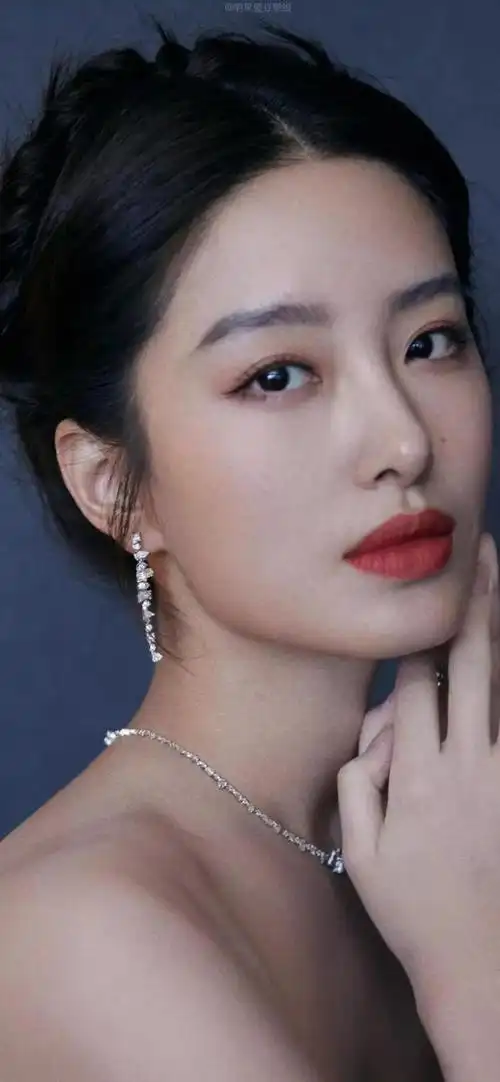 唯美图片欣赏杨采钰