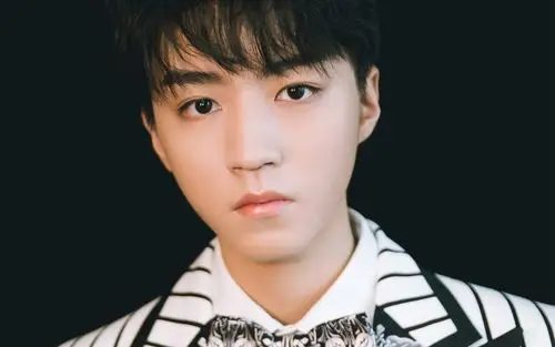 王俊凯绅士帅气写真图片桌面壁纸