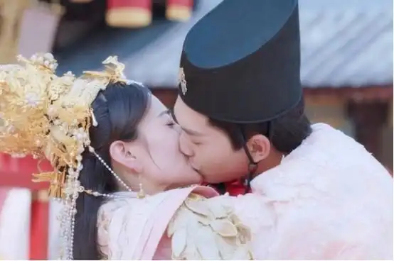 梁洁蒲巴甲分手不伤心还有些小庆幸可以光明正大磕坦诚夫妇了