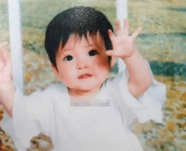 张予曦童年照:五官可爱像极了洋娃娃,有没有整容很明显_照片_时候