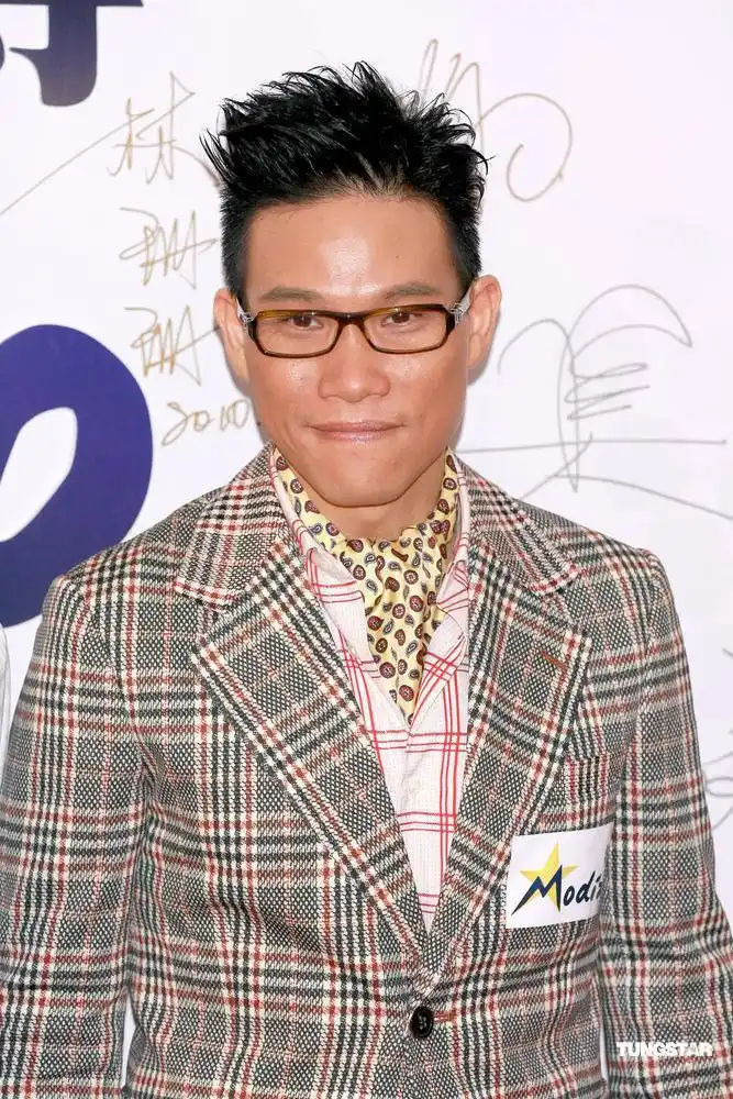 祖籍广东省江门市新会区,中国香港男歌手,演员