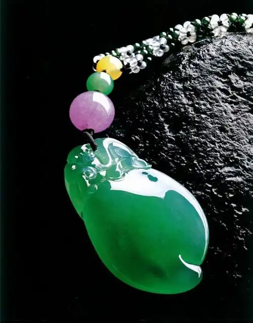 通透清澈 晶莹凝重:最美翡翠欣赏【组图】