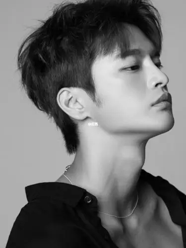 来个怎么看怎么帅的徐仁国