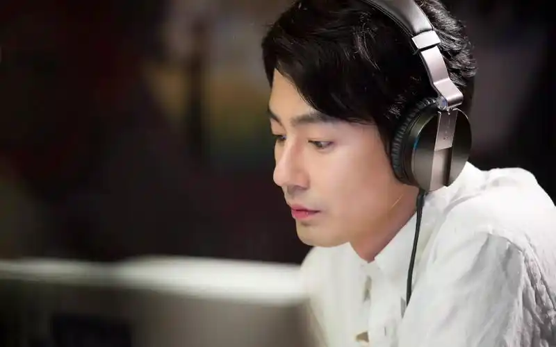 2014年sbs演技大赏赵寅成cut,帅气欧巴人虽未到,名字和帅脸却贯穿全场