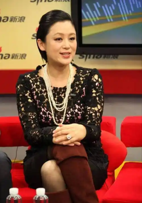 今55岁活得像25岁|陈红|倪萍|琼瑶|巩俐|秦岚|陈凯歌|蒋勤勤_网易订阅