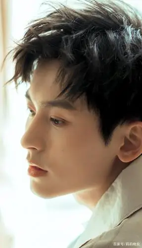 清爽小生:张哲瀚