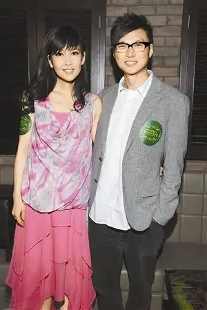 倪震周慧敏夫妇现身晒爱