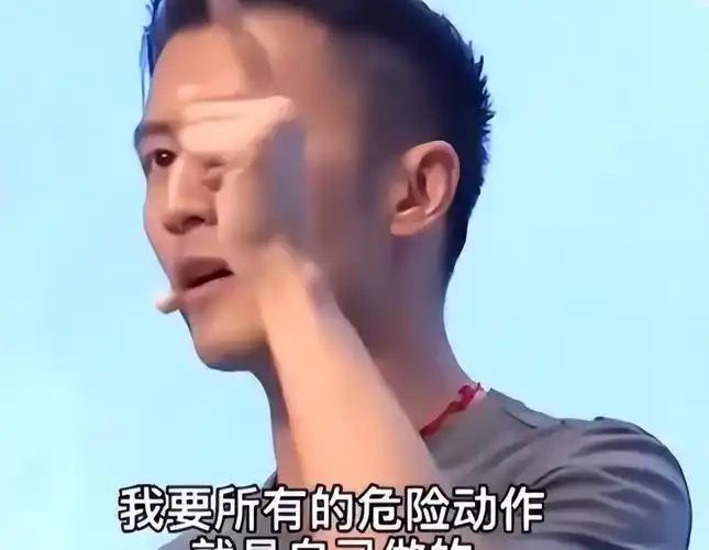 再看黄晓明的脚和谢霆锋的手让多少内娱流量明星感到脸红