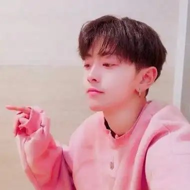 粉色温柔男子_好看的男生头像图片_扣扣居