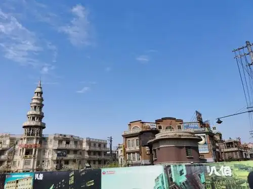 电影《八佰》的拍摄基地,围栏圈起显得荒废凄凉,看起来着实可惜