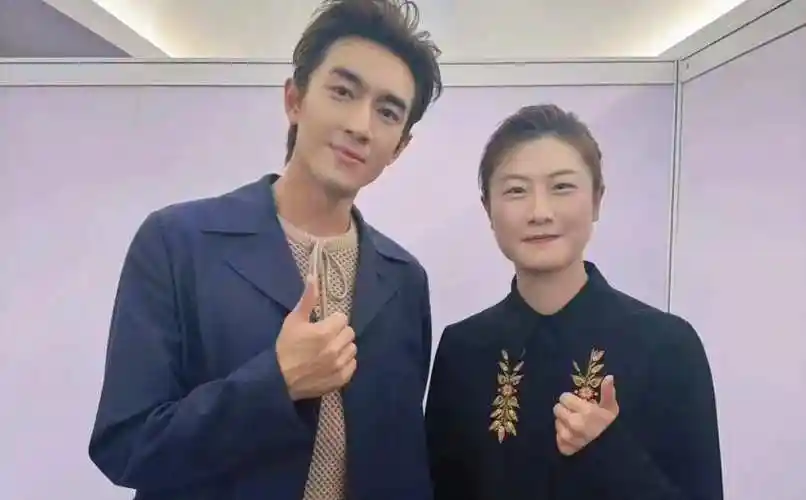 不是杨宇,34岁丁宁官宣喜讯,10字表白期待之人,陈梦祝福