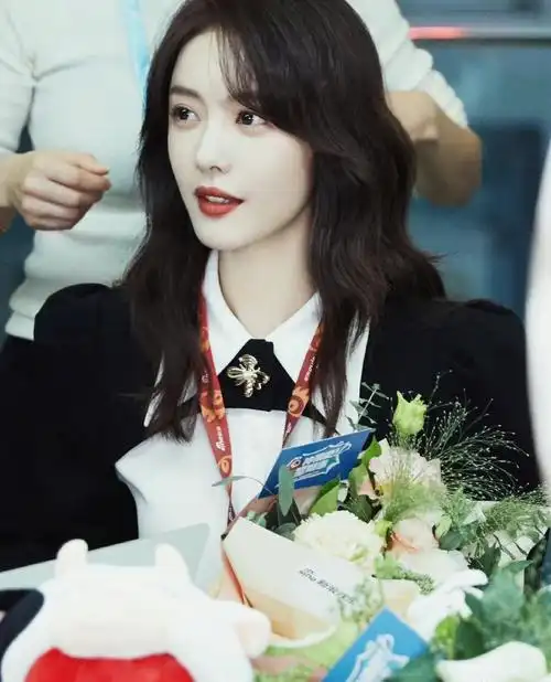 中文名:蔡文静别名:小静仔国籍:中国民族:汉族身高:165cm体重:45kg