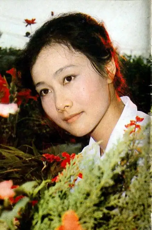 老照片欣赏22位电影明星80年代男神女神陈冲潘虹郭|演员_网易订阅