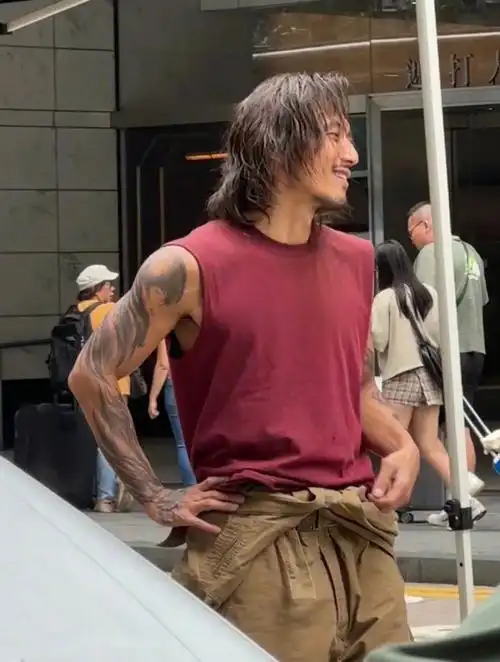 小时候不懂谢霆锋##谢霆锋留胡子好帅##谢霆锋快用大肩膀子打我