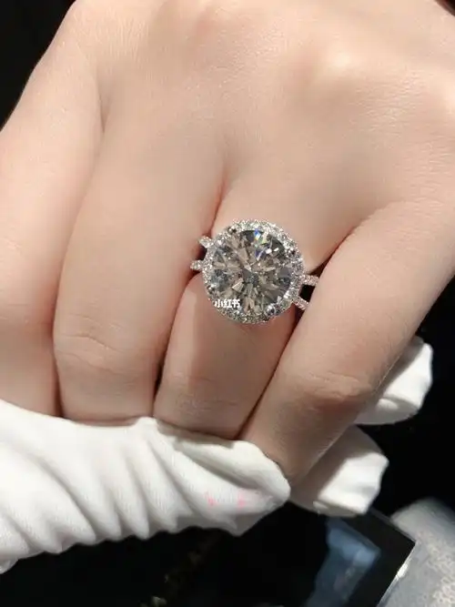 客订分享78 25w  |4克拉钻戒{ 华美}