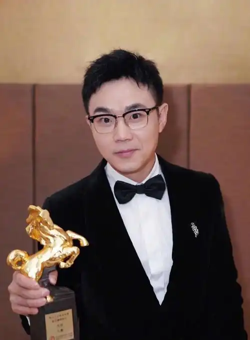 中国男演员,导演 1982年出生的董成鹏