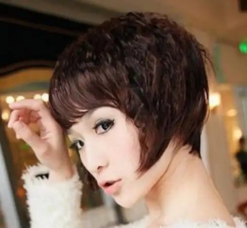 隐形玉米须烫发型图片 洋气烫发的典范