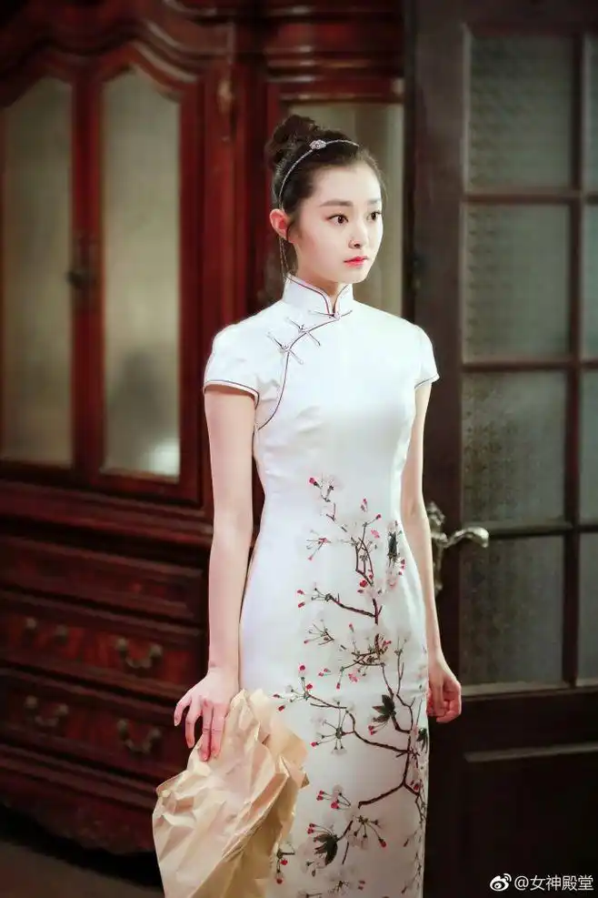 宋轶旗袍,中国美,中国范儿.@宋轶xiaoyiyi