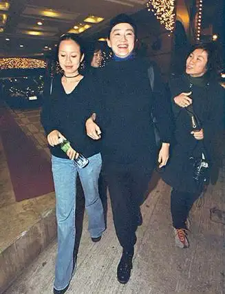 林青霞和继女邢嘉倩(1 /7张)