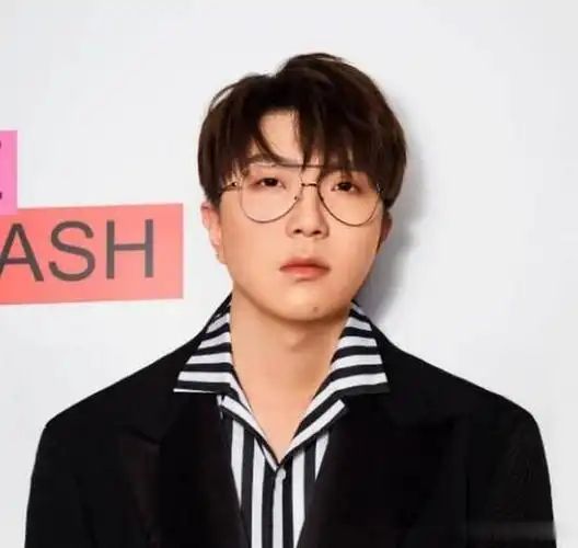 有种"整容"叫毛不易"不戴眼镜",瞬间帅成了初恋男神